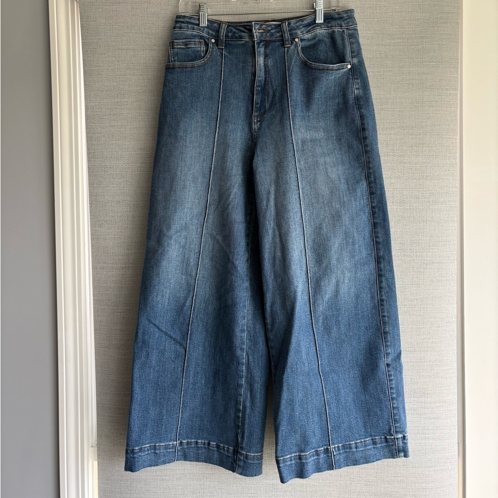 High-Rise Wide-Leg Denim Jeans in Medium Blue